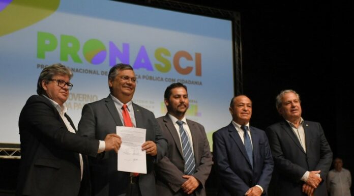 João Azevêdo e ministro Flávio Dino lançam ações do Pronasci II na Paraíba com investimentos iniciais de R$ 20 milhões na segurança pública