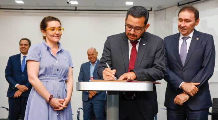 Governo da Paraíba garante investimentos de R$ 263 milhões com a AFD para obras de esgotamento sanitário e abastecimento de água