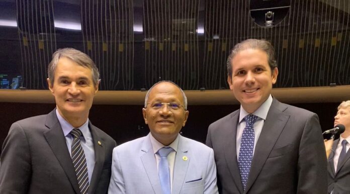 Ao lado de Romero Rodrigues, Marinaldo Cardoso cumpre agenda em Brasília