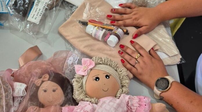 Experiência do Projeto Castelo de Bonecas é apresentada a reeducandas em penitenciária feminina de Goiás