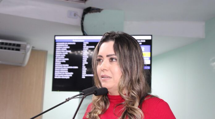 DIA DO JORNALISTA: Waléria Assunção protocola PL que garante livre estacionamento para imprensa em Campina Grande