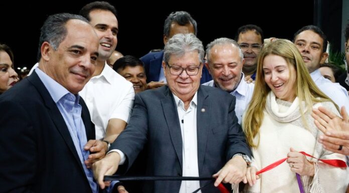 João Azevêdo inaugura Centro de Convenções de CG e anuncia o Imagineland