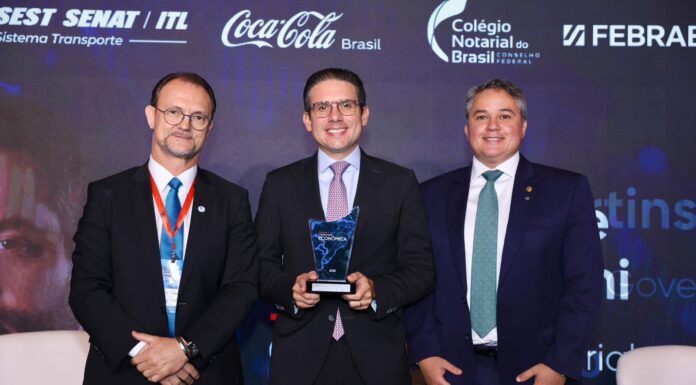 Simpósio idealizado por Efraim é palco de debate por um Brasil mais competitivo com presença do pres. do Banco Central e Hugo Motta