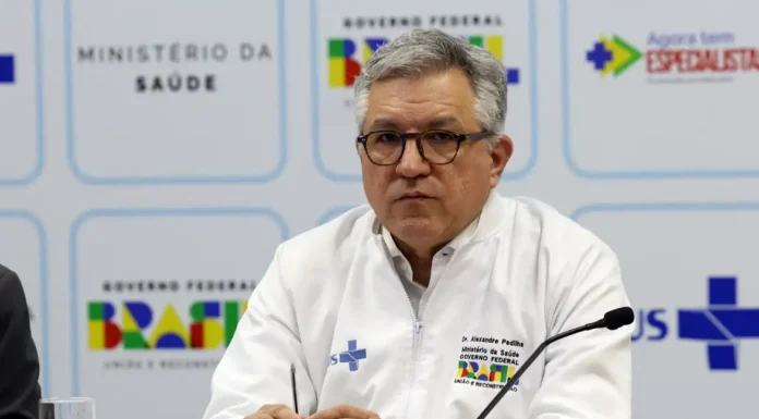 “Saúde e soberania não se negociam”, diz Padilha após sanção dos EUA