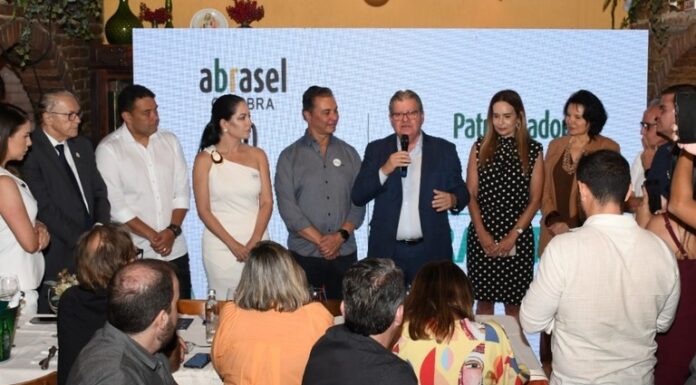 João Azevêdo destaca fortalecimento da economia paraibana em comemoração dos 30 anos da Abrasel