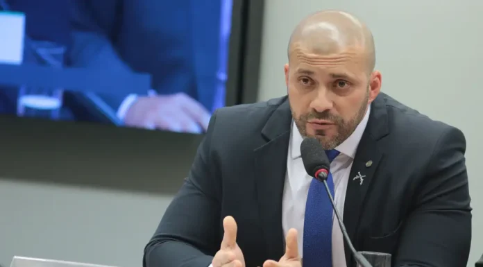 Moraes autoriza Daniel Silveira a fazer tratamento fora da prisão