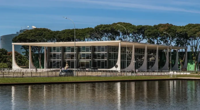 Segundo semestre no STF terá trama golpista e novo presidente