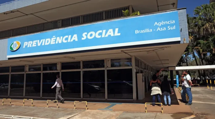 INSS suspende programa de redução de fila por falta de verba