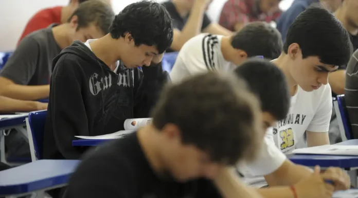 Inep divulga lista de espera para vagas remanescentes do Fies 2025