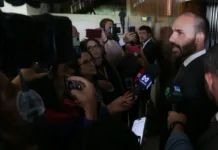 Por unanimidade, STF torna Eduardo Bolsonaro réu por atuação nos EUA