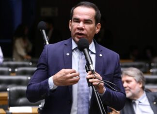 Projeto prevê dedução no imposto de renda de gastos com saúde de pets