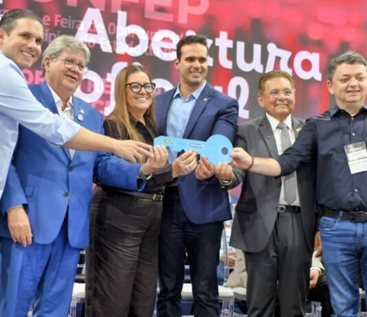CG: João Azevêdo participa de abertura do 3° Confep e destaca gestão municipalista do Governo nas conquistas da população