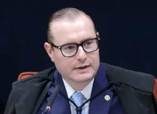 Zanin, do STF, suspende eleição indireta para governo do Rio