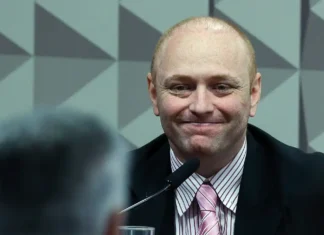 Moraes homologa redução da pena de hacker após aprovação no Enem