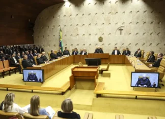 Moraes libera para julgamento ação que pede limites para delação