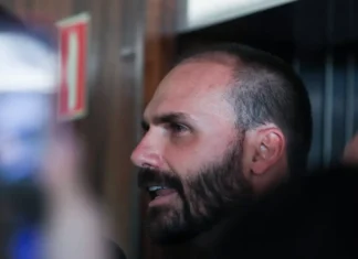 Eduardo Bolsonaro não comparece a interrogatório no Supremo