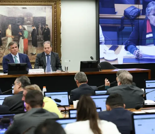 Comissão da Câmara aprova redução da maioridade penal para 16 anos