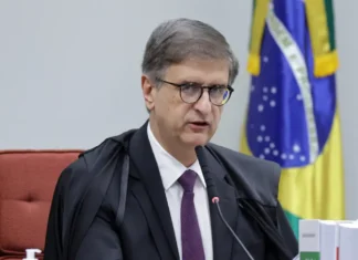 PGR se manifesta contra revisão da condenação de Bolsonaro