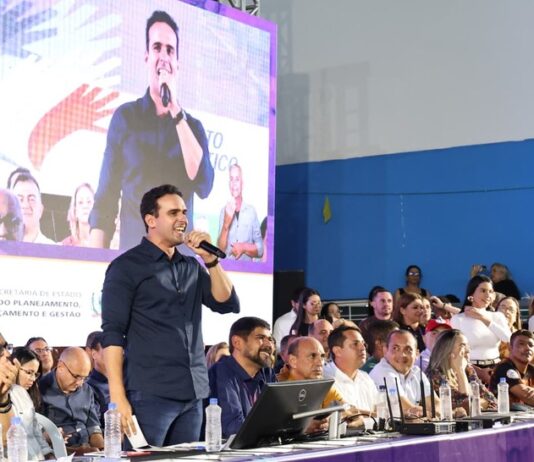Governador Lucas Ribeiro anuncia investimentos de R$ 61,2 milhões para o Vale do Paraíba durante audiência do ODE em Pedras de Fogo