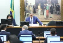 CCJ da Câmara aprova fim da aposentadoria como punição para juízes