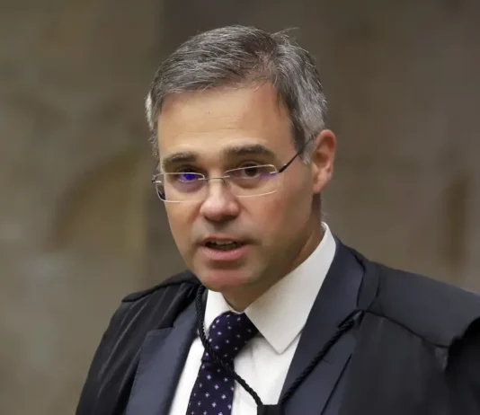 Mendonça rejeita ação contra reajuste do Bolsa Família
