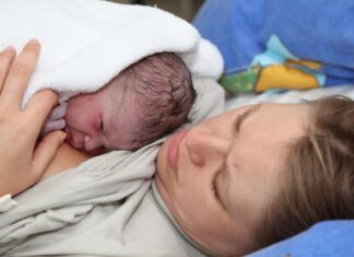 Projeto isenta de carência a concessão de salário-maternidade pelo INSS