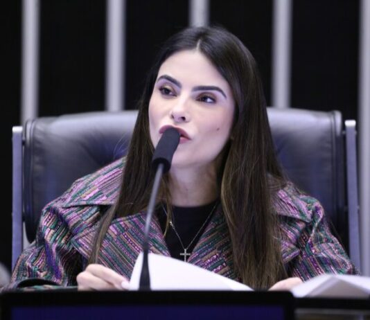 Projeto institui programa de apoio a famílias superendividadas