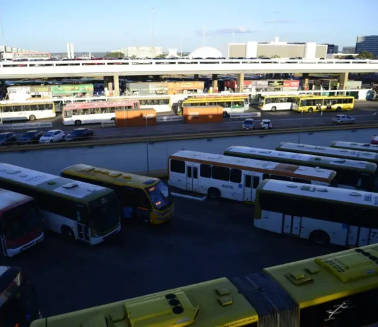 Nunes Marques cobra TREs por transporte público gratuito nas eleições